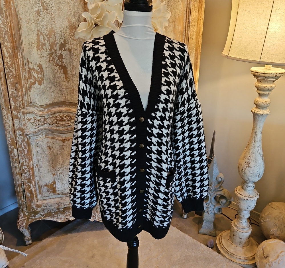 LOFT Black and White Houndstooth Knit Cardigan